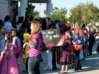 DSC 0995 : Halloween Parade Luke Ella Rachel Eagle Ridge