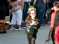 DSC 1001 : Halloween Parade Luke Ella Rachel Eagle Ridge : Ella Poulter