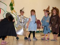 DSC 3897 : 2012, Eagle Ridge, Ella, Luke, May, Prize, Rachel, School, Wizard of Oz