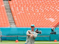 DSC 8782 : Dolphin Game Luke Virgin Atlantic