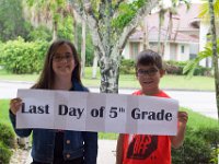 DSC 5316 : Luke Ella Last Day 5th Grade