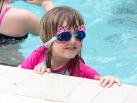 DSC 2898 : Luke Ella Jeff Tyler Ava Pool