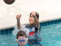 DSC 2902 : Luke Ella Jeff Tyler Ava Pool