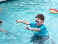 DSC 2908 : Luke Ella Jeff Tyler Ava Pool