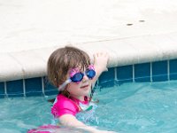 DSC 2913 : Luke Ella Jeff Tyler Ava Pool