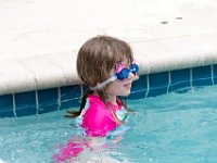 DSC 2916 : Luke Ella Jeff Tyler Ava Pool
