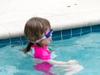 DSC 2917 : Luke Ella Jeff Tyler Ava Pool
