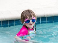 DSC 2918 : Luke Ella Jeff Tyler Ava Pool