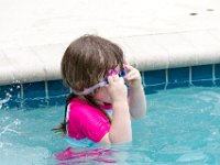 DSC 2920 : Luke Ella Jeff Tyler Ava Pool
