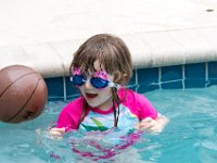 DSC 2924 : Luke Ella Jeff Tyler Ava Pool