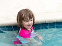 DSC 2929 : Luke Ella Jeff Tyler Ava Pool