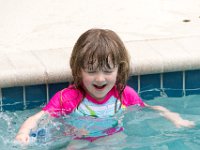 DSC 2935 : Luke Ella Jeff Tyler Ava Pool