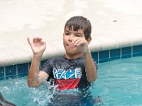 DSC 2947 : Luke Ella Jeff Tyler Ava Pool