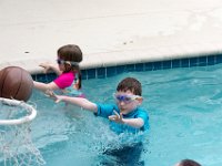 DSC 2967 : Luke Ella Jeff Tyler Ava Pool