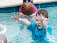 DSC 2969 : Luke Ella Jeff Tyler Ava Pool