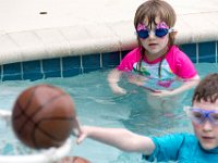 DSC 2971 : Luke Ella Jeff Tyler Ava Pool