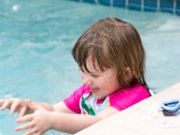 DSC 2984 : Luke Ella Jeff Tyler Ava Pool