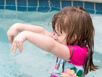 DSC 2985 : Luke Ella Jeff Tyler Ava Pool