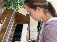 DSC 5090 : Ella Piano